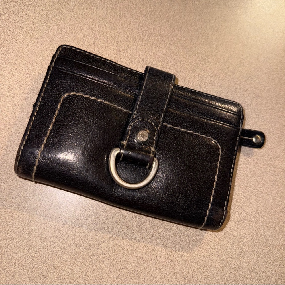 Black & silver fossil wallet leather